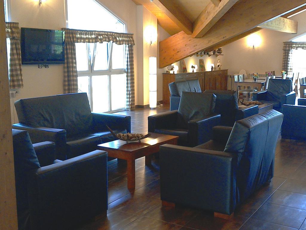 Aparthotel Rialb El Serrat Exteriör bild