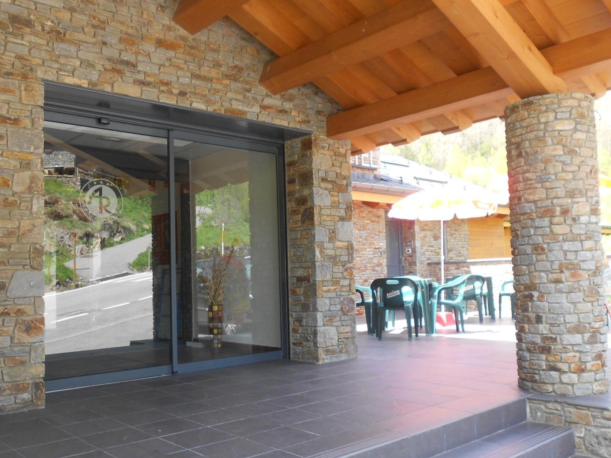 Aparthotel Rialb El Serrat Exteriör bild