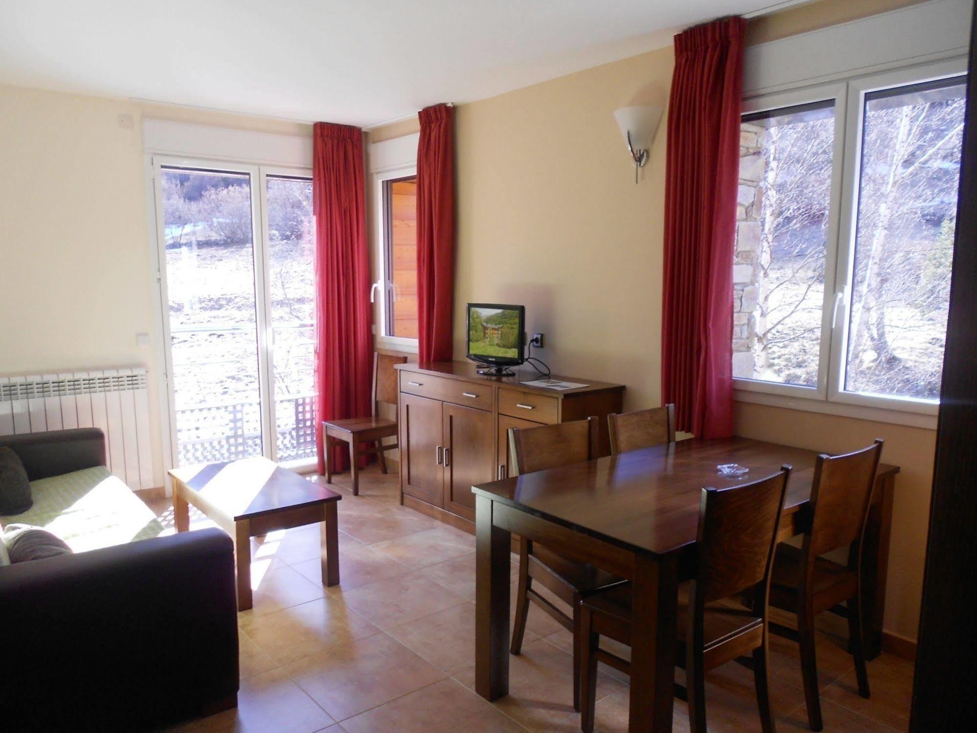 Aparthotel Rialb El Serrat Exteriör bild